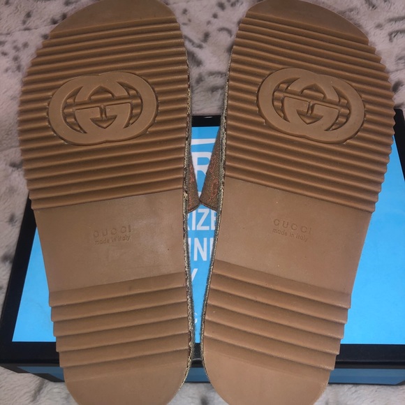 Sandals slides NWOT - Picture 2 of 4